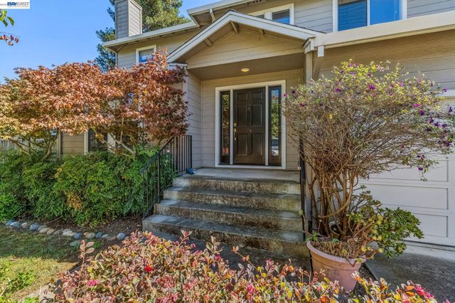 3265 Hertlein Pl, Castro Valley, CA 94546