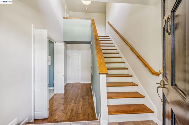 3265 Hertlein Pl, Castro Valley, CA 94546