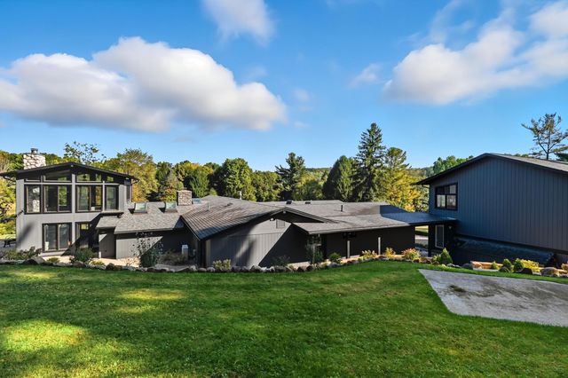 3362 Possum Run Road, Mansfield, OH 44903