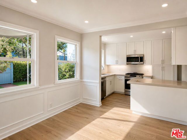 1704 Washington Avenue, Santa Monica, CA 90403