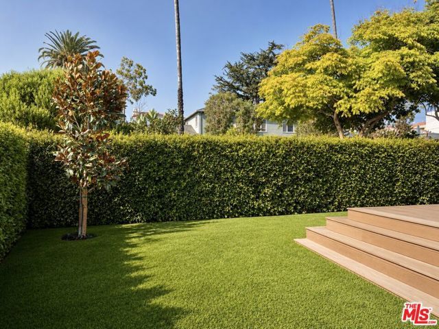 1704 Washington Avenue, Santa Monica, CA 90403
