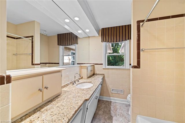 453 Plymouth Avenue, Winston-salem, NC 27104