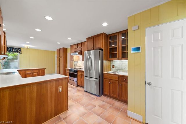 453 Plymouth Avenue, Winston-salem, NC 27104