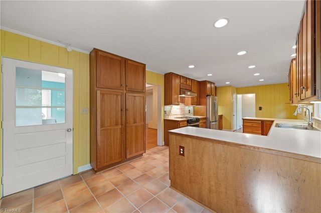 453 Plymouth Avenue, Winston-salem, NC 27104