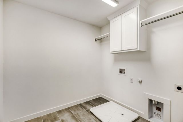 624 Damsel June Street, Lewisville, TX 75056