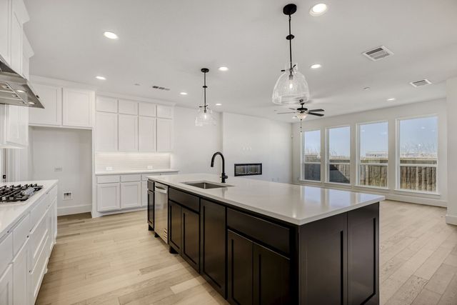 624 Damsel June Street, Lewisville, TX 75056