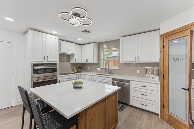 2713 Clearmeadow Court, Bedford, TX 76021