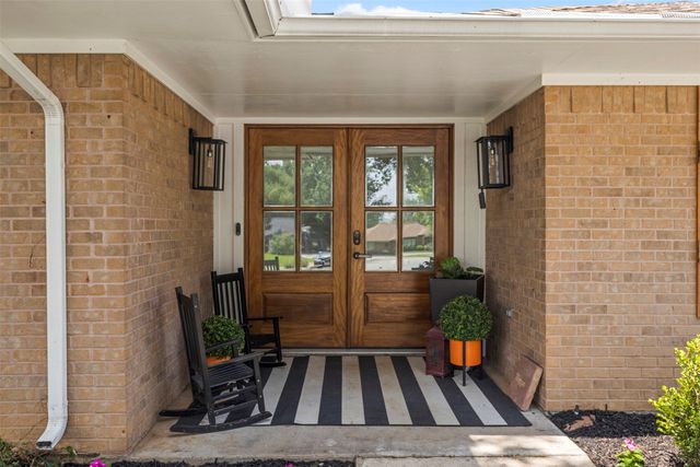 2713 Clearmeadow Court, Bedford, TX 76021