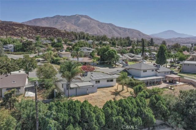 3803 Piedmont, Highland, CA 92346