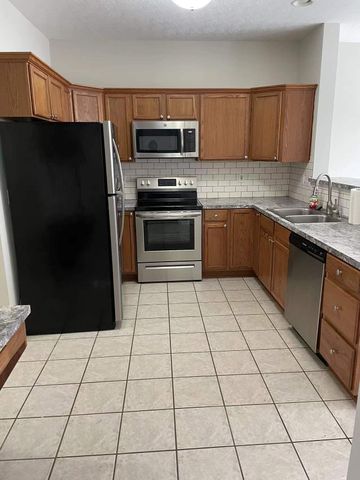 740 Rosslyns Dale, Lexington, KY 40514