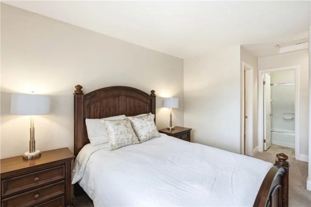 2380 Del Mar Way 305, Corona, CA 92882