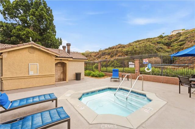 2380 Del Mar Way 305, Corona, CA 92882