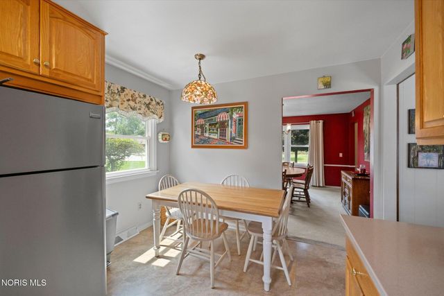 2115 Thornapple Drive, Toledo, OH 43614