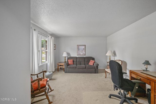 2115 Thornapple Drive, Toledo, OH 43614