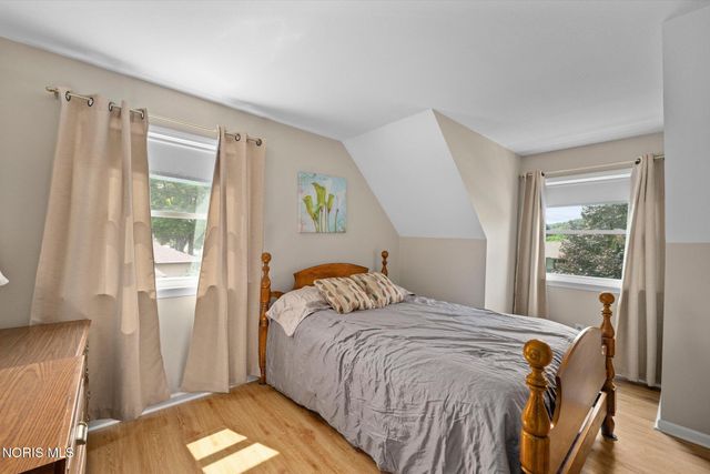 2115 Thornapple Drive, Toledo, OH 43614