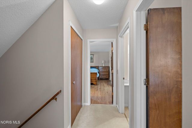 2115 Thornapple Drive, Toledo, OH 43614