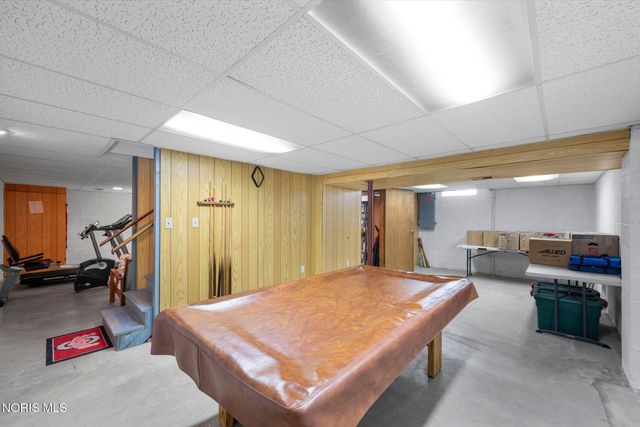 2115 Thornapple Drive, Toledo, OH 43614