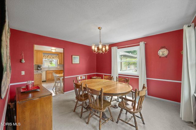 2115 Thornapple Drive, Toledo, OH 43614