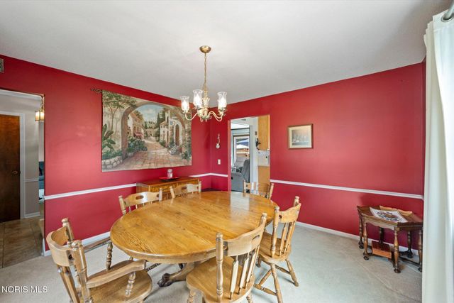 2115 Thornapple Drive, Toledo, OH 43614