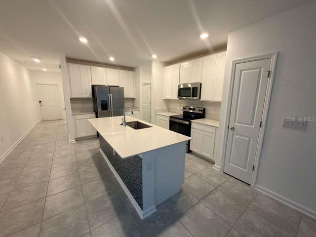 207 AQUA AVENUE, Davenport, FL 33837