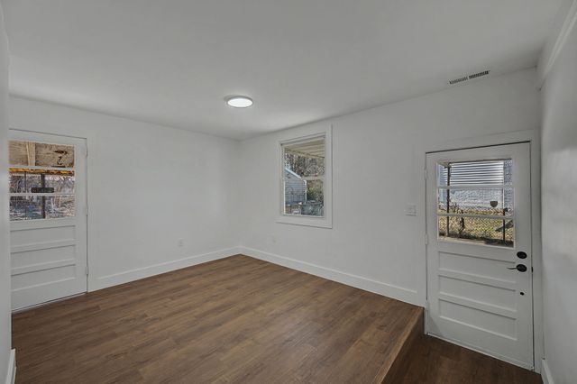 107 Garwood Dr, Nashville, TN 37210