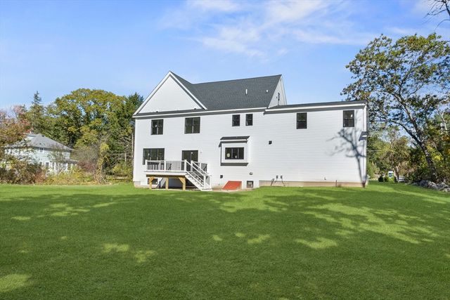 125 Concord Rd, Westford, MA 01886