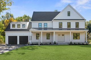 125 Concord Rd, Westford, MA 01886