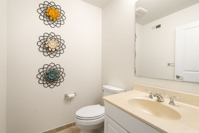 40 Ridgewood Dr 40, Stow, MA 01775