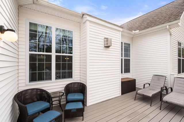 40 Ridgewood Dr 40, Stow, MA 01775