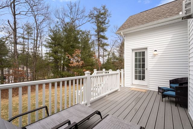 40 Ridgewood Dr 40, Stow, MA 01775