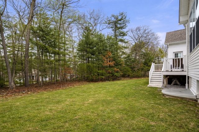 40 Ridgewood Dr 40, Stow, MA 01775