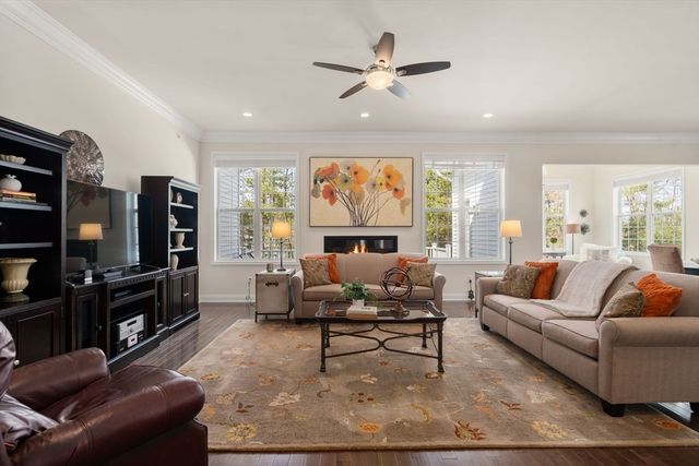 40 Ridgewood Dr 40, Stow, MA 01775