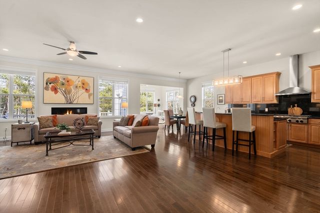 40 Ridgewood Dr 40, Stow, MA 01775