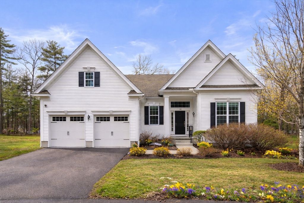 40 Ridgewood Dr 40, Stow, MA 01775