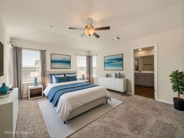 130 Greenspire LN, Hutto, TX 78634