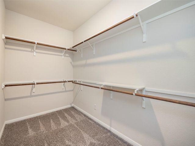 130 Greenspire LN, Hutto, TX 78634