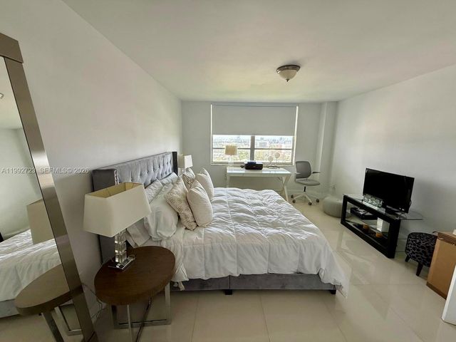 2780 NE 183rd St 2107, Aventura, FL 33160