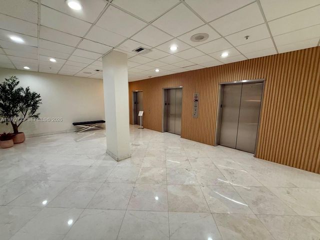 2780 NE 183rd St 2107, Aventura, FL 33160