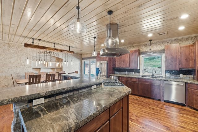 14751 S 4220 Road, Claremore, OK 74017