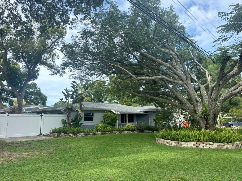 13824 83RD PLACE, Seminole, FL 33776