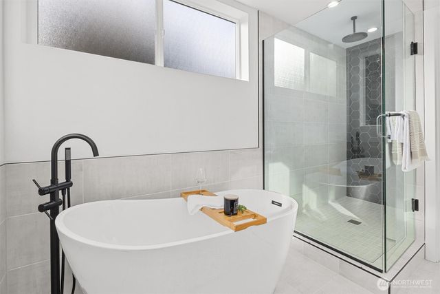 12011 36th Avenue NE, Seattle, WA 98125