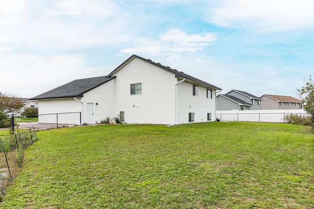 12055 39th Avenue, Becker, MN 55308