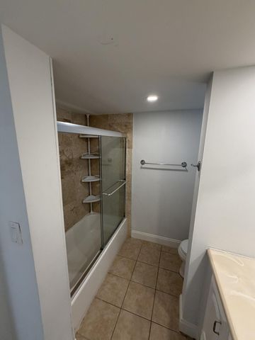 3590 BLUE LAKE Drive 405, Pompano Beach, FL 33064