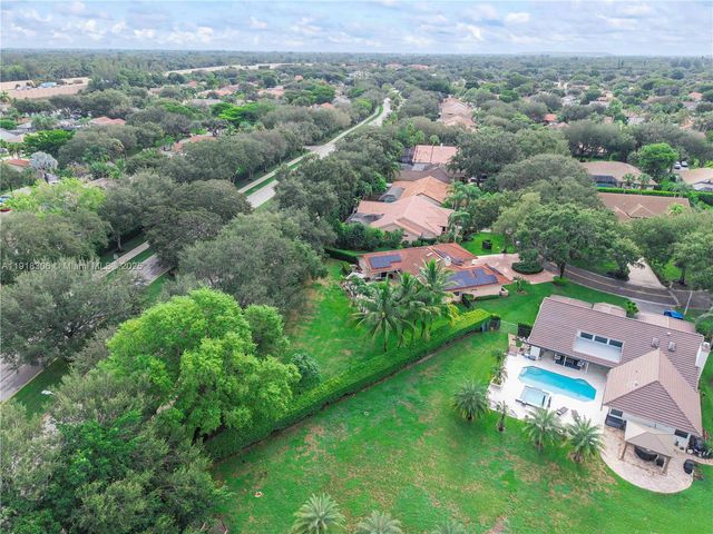 8931 NW 55th Pl 0, Coral Springs, FL 33067