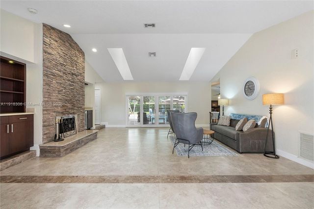 8931 NW 55th Pl 0, Coral Springs, FL 33067