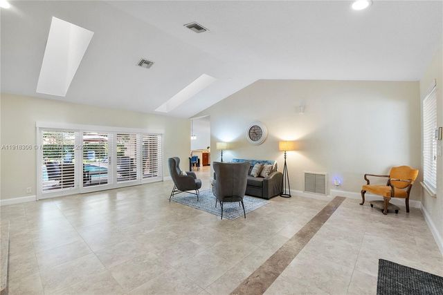 8931 NW 55th Pl 0, Coral Springs, FL 33067