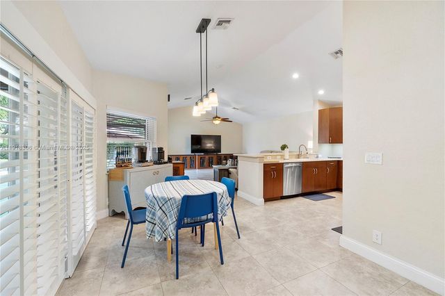 8931 NW 55th Pl 0, Coral Springs, FL 33067