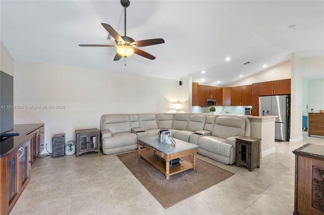 8931 NW 55th Pl 0, Coral Springs, FL 33067