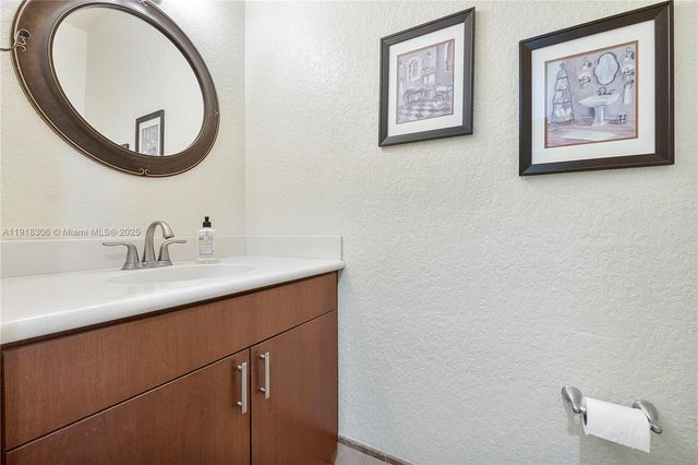 8931 NW 55th Pl 0, Coral Springs, FL 33067