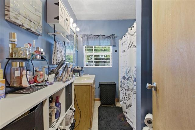103 Defoor Loop, Calhoun, GA 30701